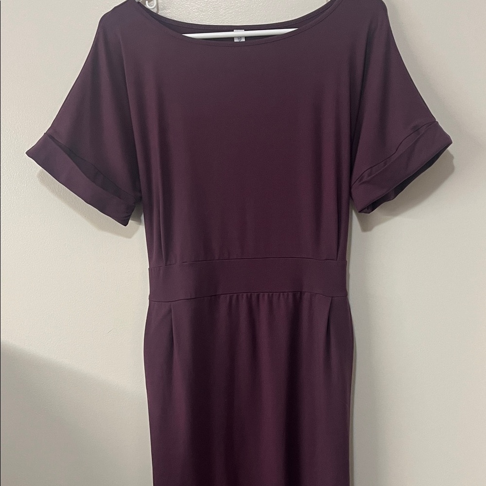 Zenana Outfitters Plum Short-Sleeve Midi Dress in size XL.